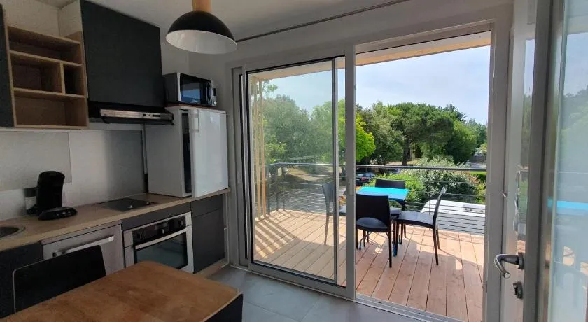 Résidence Salamandre - Maison Bois Cosy Calme avec parking pour 4 à 10 pers idéal couples et familles à 500m de la plage à Saint-Marc-sur-mer - Image 1