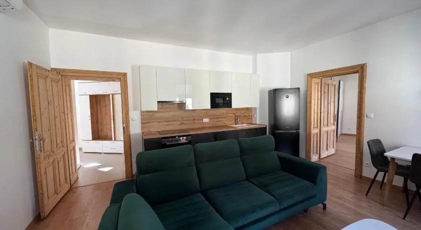 Lovely 2-bedroom apartment in centre of Bratislava - Image 1