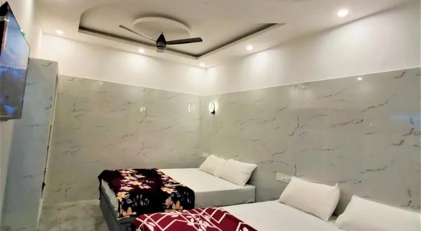 Amirtham Holiday Home - Image 1