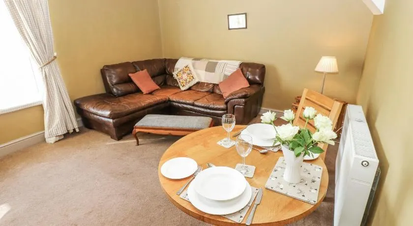 Ewe Cottage - Image 1