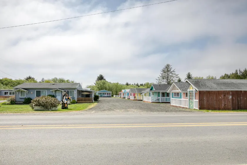 Ocean Spray Resort Cottage 12 by Grayland Beach - Image 1