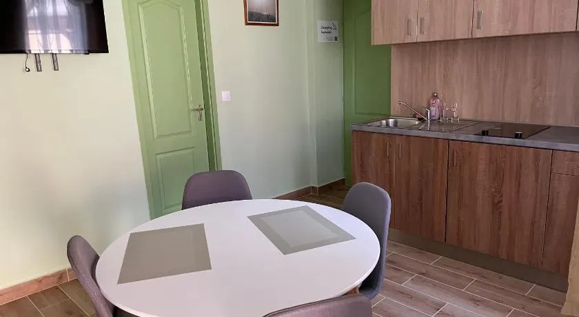 Csalogány Vendégház - Image 1