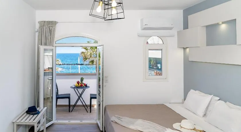Renata Mare Beachside Studios - Image 1