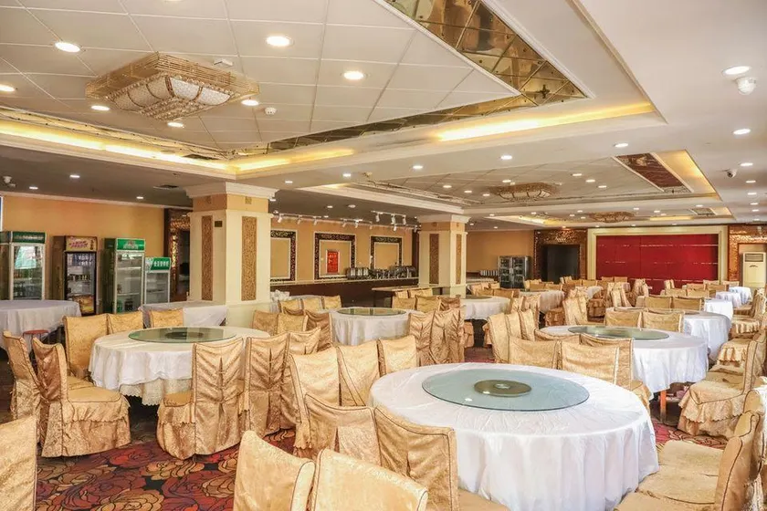 Datong Hotel - Image 1