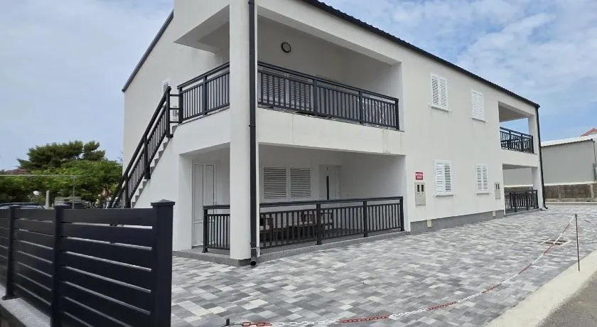 Archipel Vir Appartement - Image 1