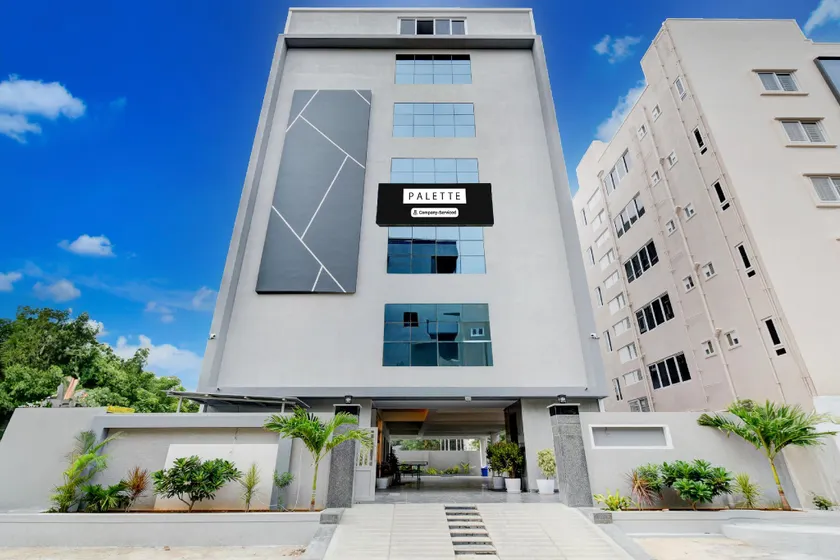 Hotel O 4 COLORS - Image 1