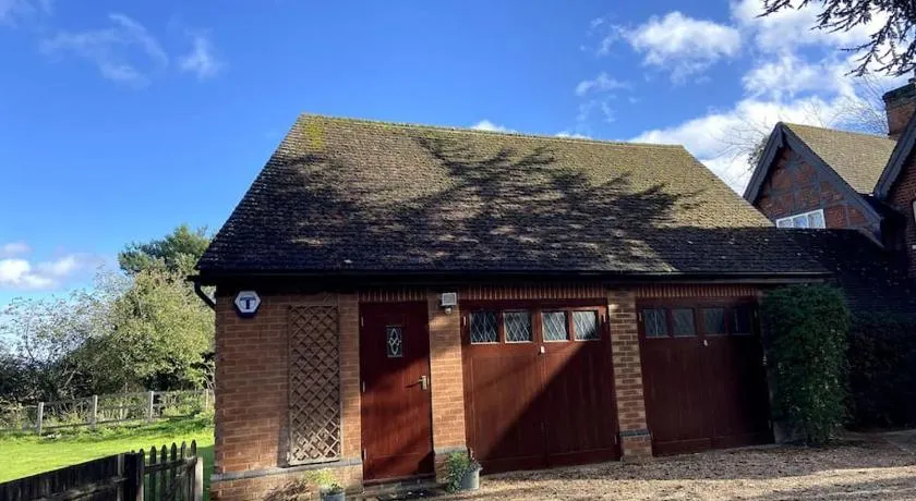 The Little Gable - Image 1