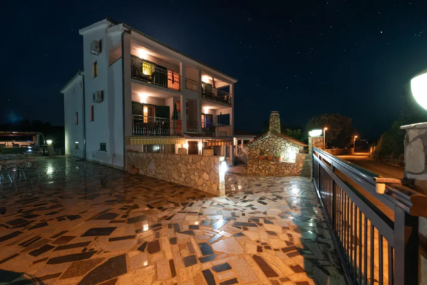Apartments Karen - Image 1