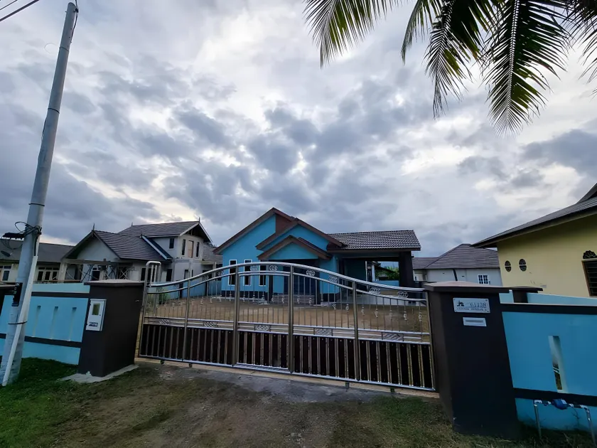 AUFA Homestay Kemasik - Image 1