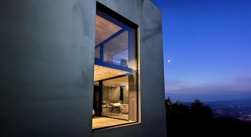 Murrae Loft - Image 1