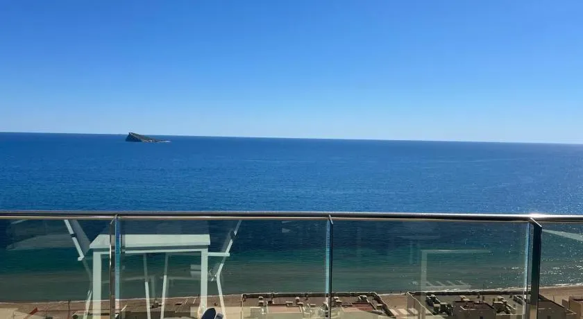 SUNSET CLIFFS modern apartment - Image 1