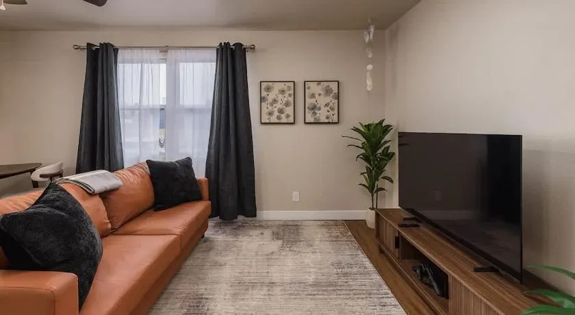 Downtown Anchorage Stay - 1 Bedroom Great Location - Image 1