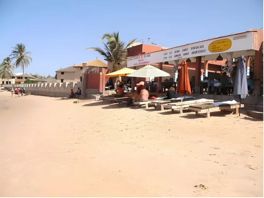 Africa 6 Plage - Image 1