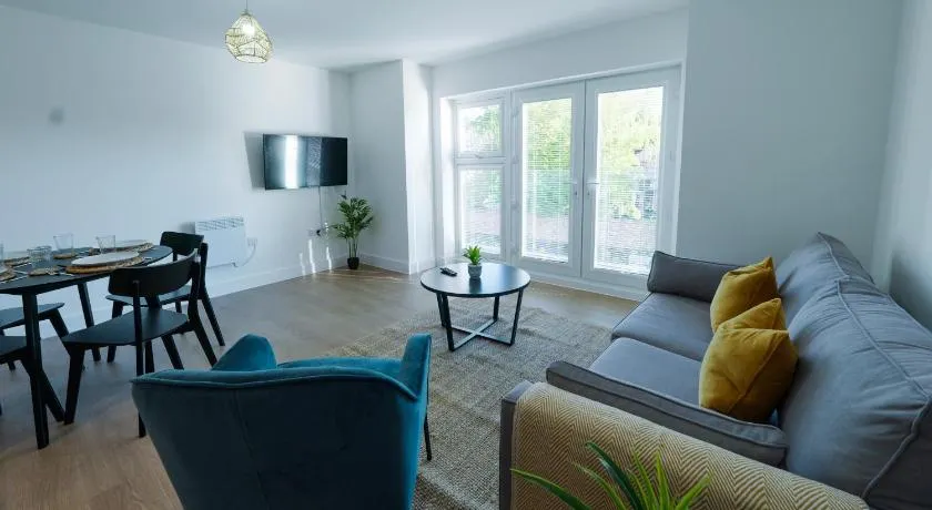 NEW Luxury South Manchester Flat - Image 1