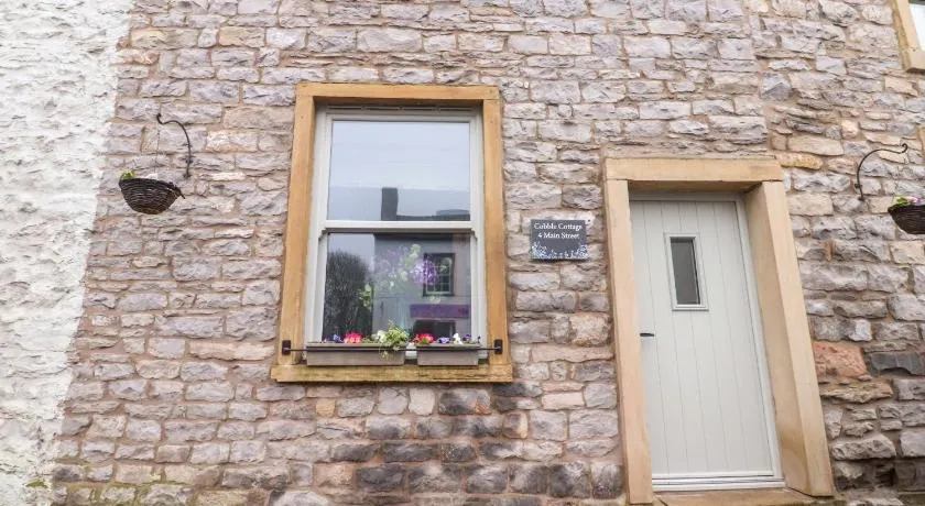 Cobble Cottage - Image 1