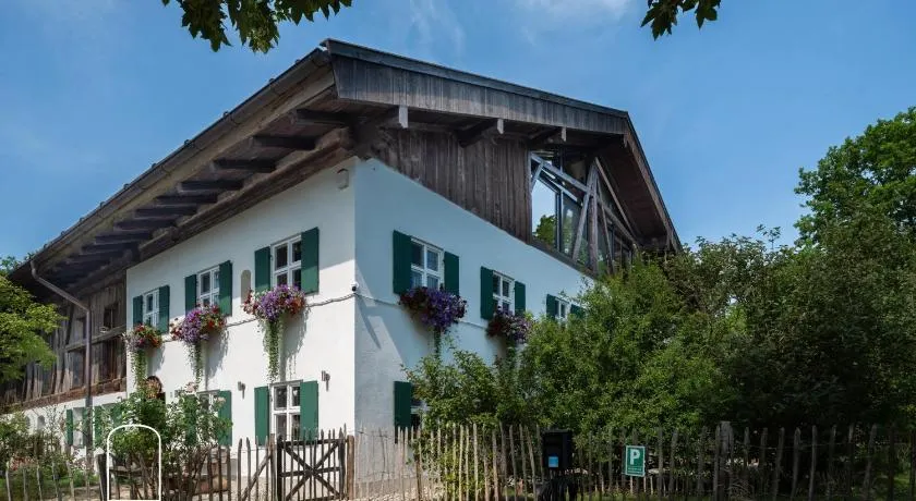 5 Sterne Ferienhaus Gut Stohrerhof am Ammersee bis 15 Personen - Image 1
