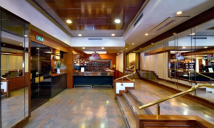 Grand Hotel Elite - Image 1