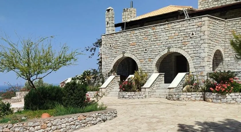 Thelea Mani - Image 1