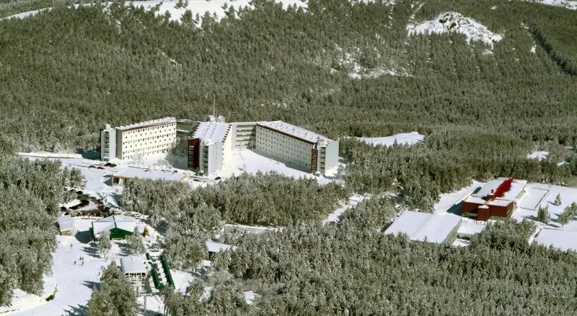Estación de Montaña Manzaneda - Image 1
