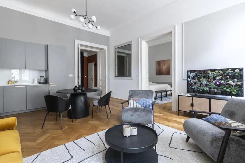 Charming 2-Bedroom Apartment in the Heart of Prague - Image 1