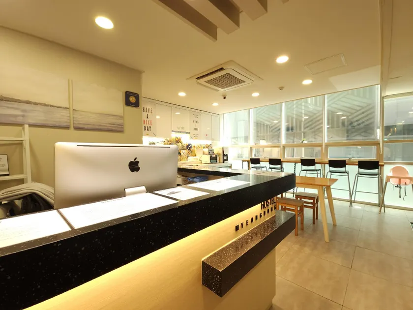 OYO Hostel Myeongdong 1 - Image 1