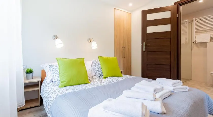 Apartament i Pokoje Gościnne u Lusi - basen z podgrzewaną wodą od czerwca - Image 1