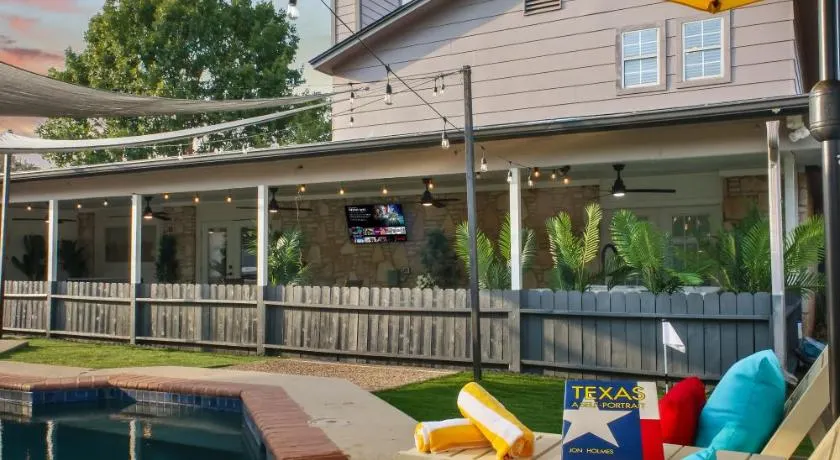 Great home, great location at a great price! - Image 1