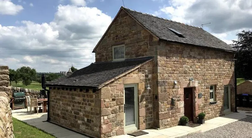 Chic 2 Bed Near Alton Towers, Polar Bears, Peak District - Image 1