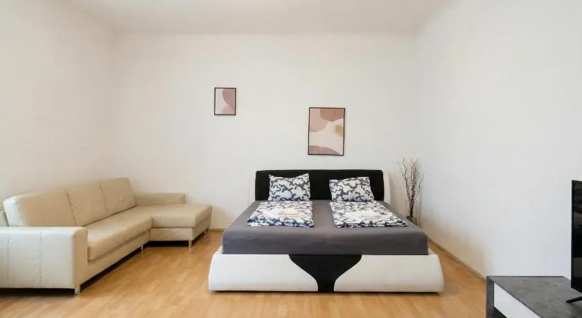 12-Min to Vienna Hauptbahnhof Station, 1BR Apt with WIFI - Image 1