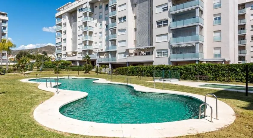 COMFORTABLE, CLOSE TO THE BEACH, POOL, NEW, PADDLE - Image 1