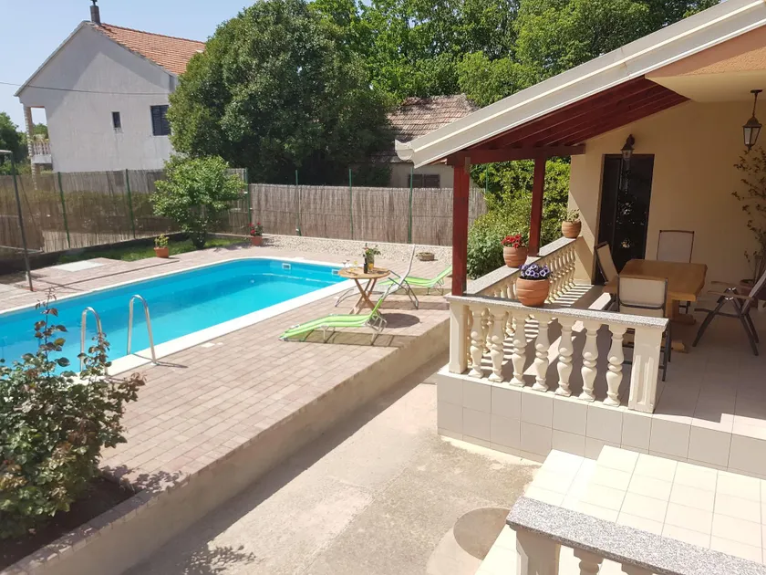 Casa Vacanze a Zemunik Donji con Piscina - Image 1