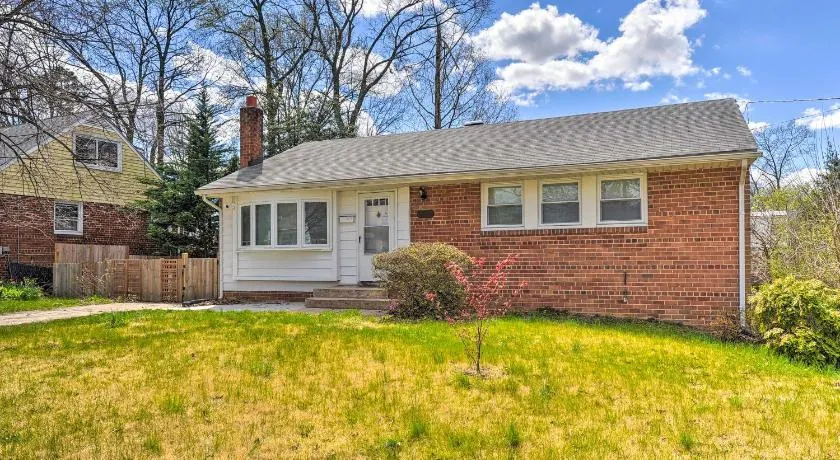 New Carrollton Home Between Baltimore + DC! - Image 1