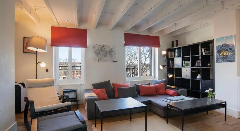 Malagnou - Spacieux appartement lumineux avec rooftop à Genève - Image 1