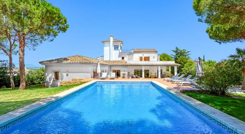 YOLO Spaces - Sotogrande White House Villa - Image 1