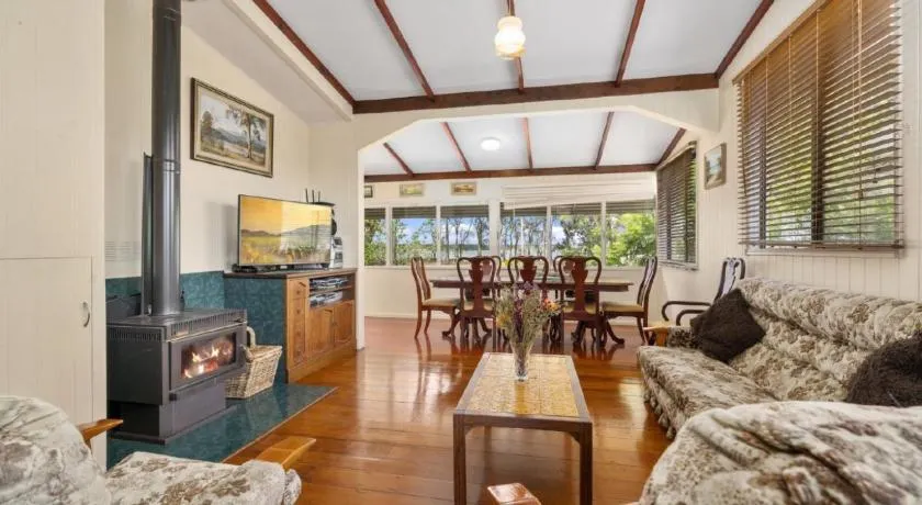 Grandads Beach House - Image 1