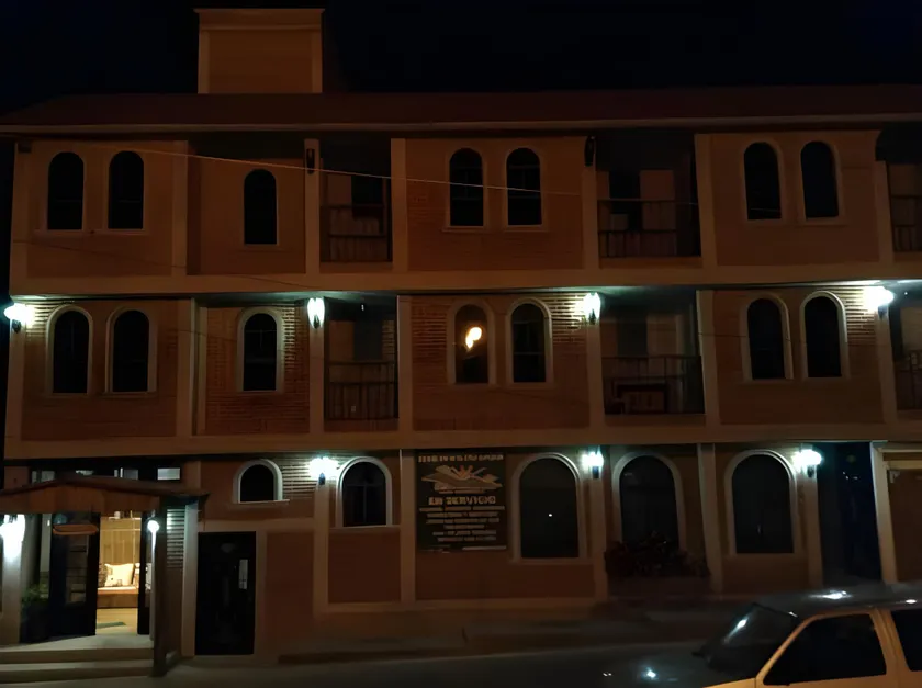 Hotel Bello Amanecer - Image 1