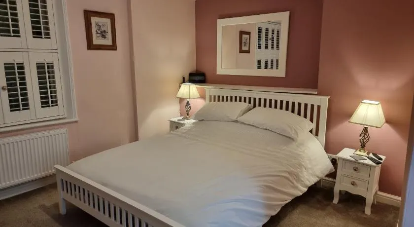Poppy Cottage - Image 1