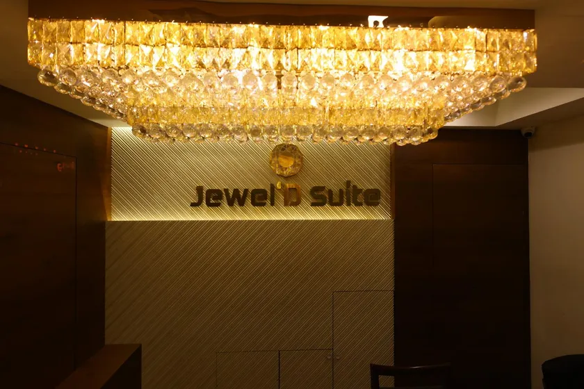 JEWEL D, SUITE HOTEL - Image 1