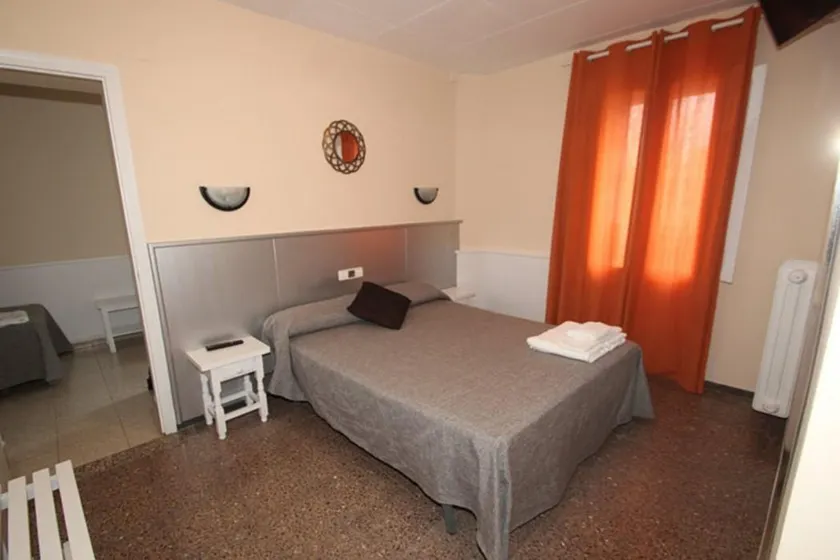 Hostal El Raco De Castello - Image 1