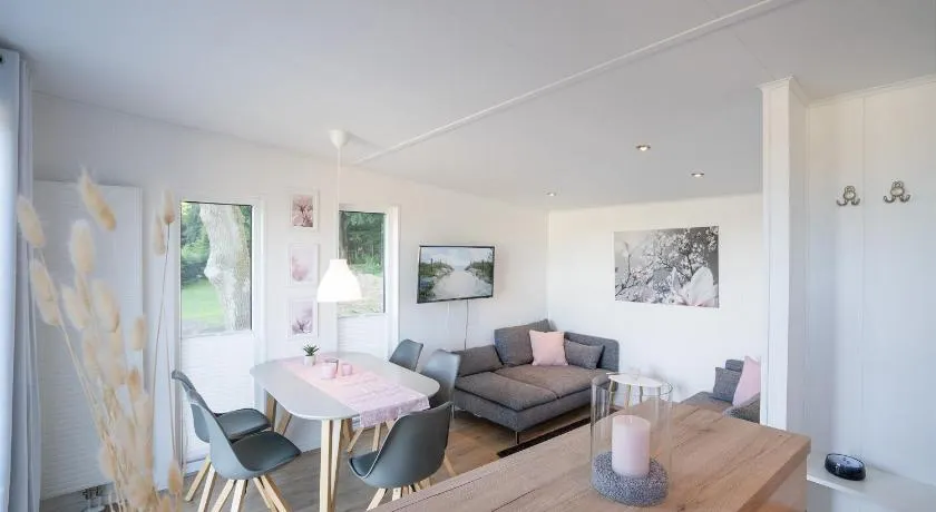 Ostseecamp Lübecker Bucht Ferienhaus "RELAX" - Image 1