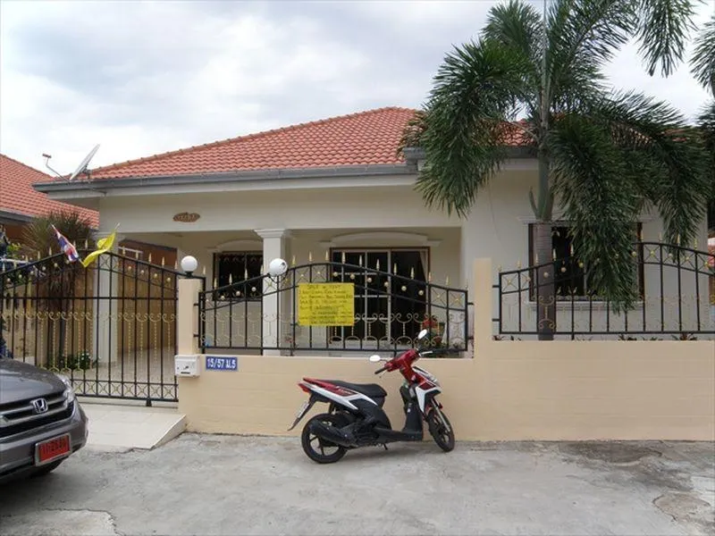 Champion House Pool Villa - Image 1
