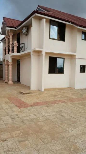 Moonlite Hotel Sunyani Airport - Image 1
