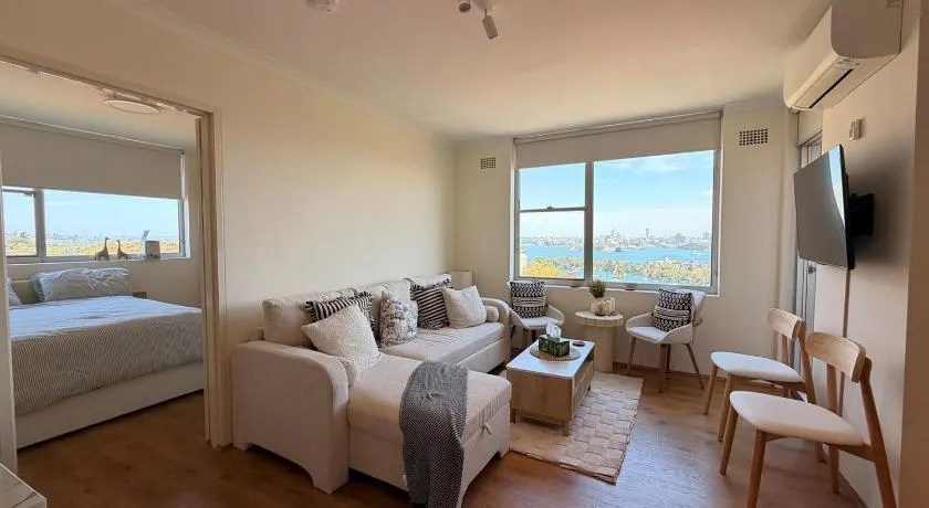 Mosman | Stunning Opera & Bridge View | KozyGuru - Image 1