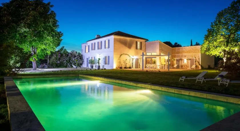 La Bastide de Damien, 5 clefs Demeure d'Exception et Table Remarquable dans le guide Teritoria, JACUZZI Privatif, Cuisine étoilée Dominique Frérard - Image 1