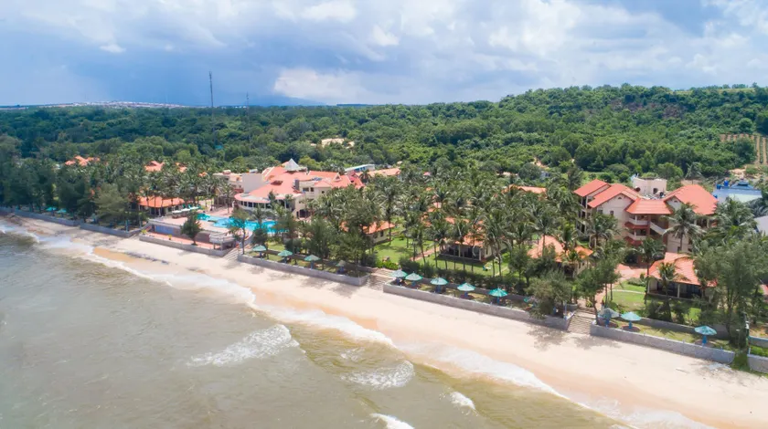 Golden Coast Resort & Spa - Image 1