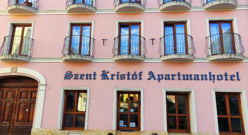 Szent Kristóf Apartmanhotel - Image 1