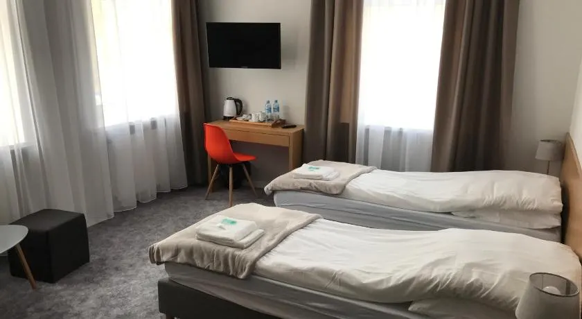 7 Rooms MTP - Image 1