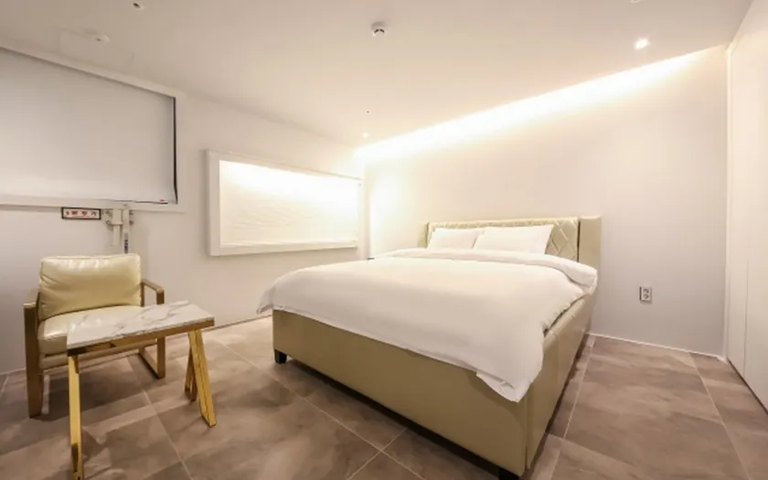 Gwangju TOP CASTLE HOTEL - Image 1