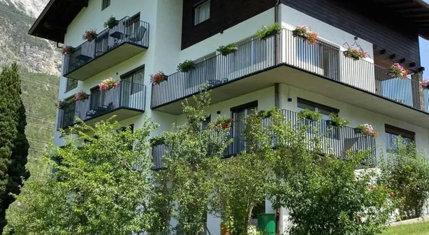 Pension Alpina - Image 1