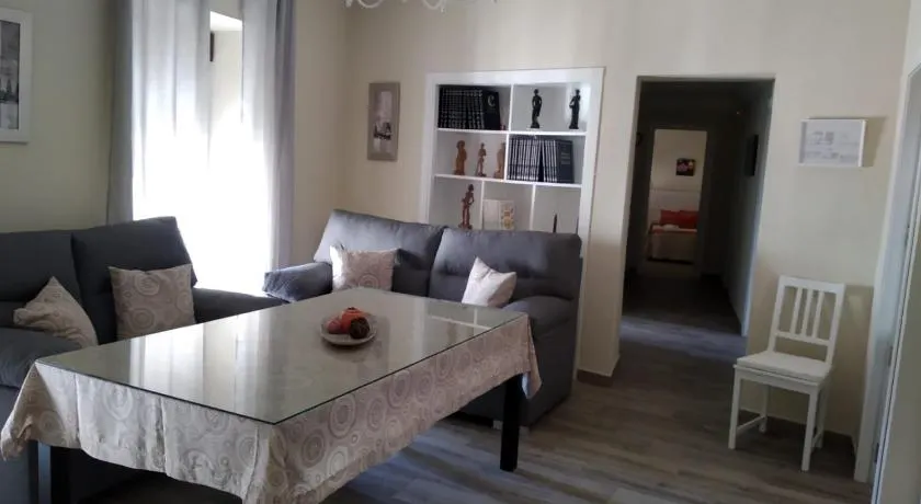 Apartamento Fregenal Centro R&S - Image 1